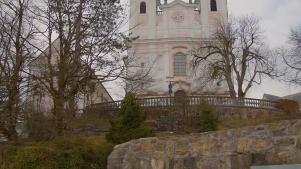 Linzer Pöstlingberg Wallfahrtskirche Vorderansicht Hochwertiges Filmmaterial — Stockvideo