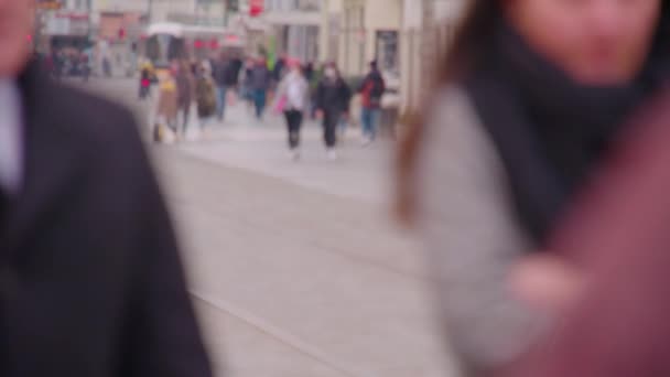 Kolemjdoucí Nákupní Ulici Linz Landstrasse Zpomaleném Filmu Vysoce Kvalitní Záběry — Stock video