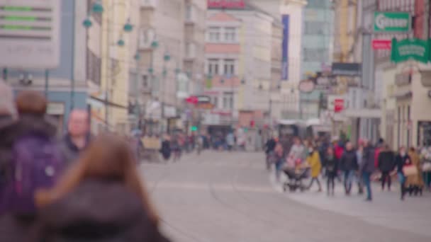 Kolemjdoucí Nákupní Ulici Linz Landstrasse Zpomaleném Filmu Vysoce Kvalitní Záběry — Stock video
