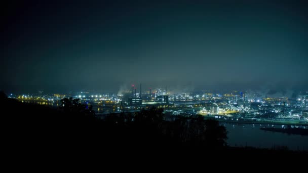 Geceleri Linz Çelik Fabrikası Yüksek Kalite Görüntü — Stok video