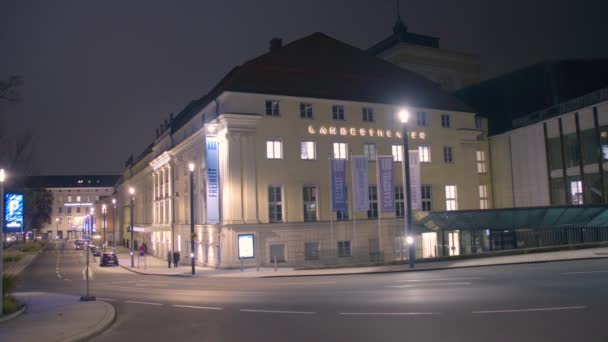 Linz Landestheater Bij Promenade Nachts Hoge Kwaliteit Beeldmateriaal — Stockvideo