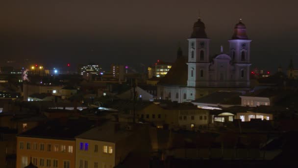 Linz Geceleri Kiliselerle Ufuk Çizgisiyle Yüksek Kalite Görüntü — Stok video