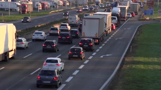 Embouteillage Sur Autoroute Autrichienne Des Images Fullhd Haute Qualité — Video