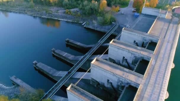Solnedgång Vid Vattenkraftverket Traun Högkvalitativ Film — Stockvideo