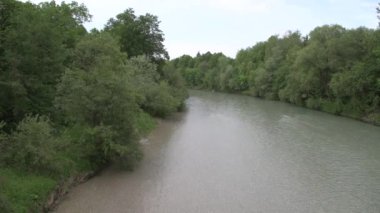 Yukarı Avusturya 'daki Alp Nehri. Yüksek kaliteli FullHD görüntüler
