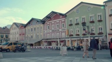 Avusturya Salzkammergut 'taki Mondsee kasaba meydanı. Yüksek kalite 4k görüntü