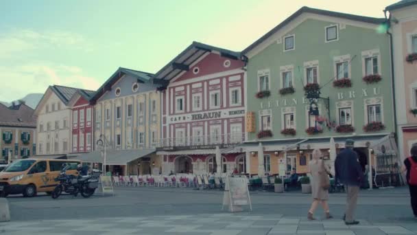 オーストリアのサルツカンマーグートにあるモンデの町の広場 高品質4K映像 — ストック動画