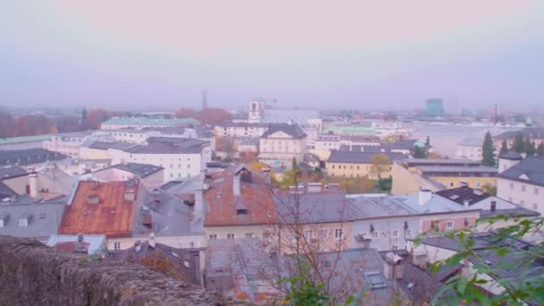Salzburgból Kilátás Nyílik Városra Ősi Kapura Kapuzinerbergben Kiváló Minőségű Felvételek — Stock videók