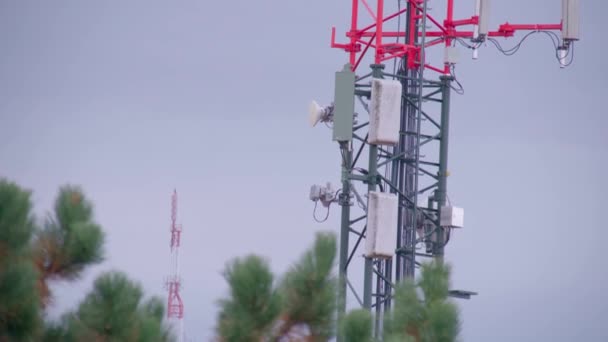 Komunikační Věž Sirénu Vysoce Kvalitní Záběry — Stock video