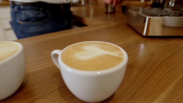 Σημαίνει Προετοιμασία Του Καφέ High End Καφετιέρα Υψηλής Ποιότητας Πλάνα — Αρχείο Βίντεο