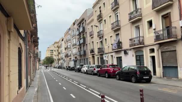 Barcelona Poblenou District Straatbeeld Hoge Kwaliteit Beeldmateriaal — Stockvideo
