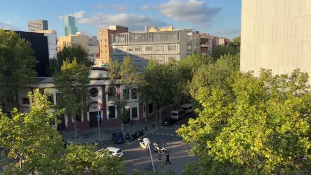 Barcelona Straatbeeld Bij Wijk Poblenou Van Bovenaf Bekeken Hoge Kwaliteit — Stockvideo
