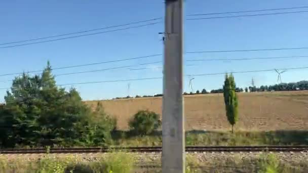 Vindkraftverk Sedda Från Passerande Tåg Högkvalitativ Film — Stockvideo