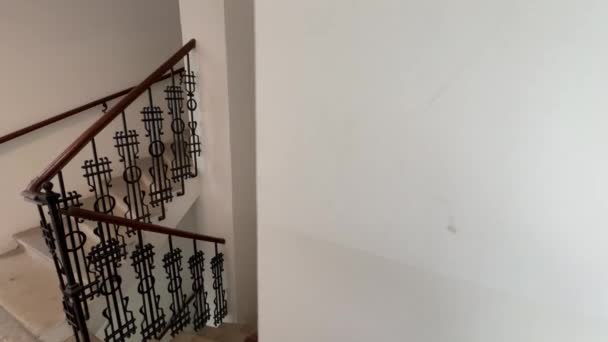 ウィーンの住宅建築の歴史的な階段 高品質4K映像 — ストック動画