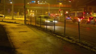 Gece vakti trafik çok yoğundu. Yüksek kalite 4k görüntü