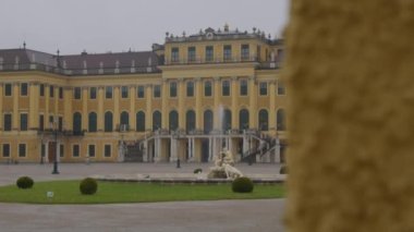 Avusturya, Viyana 'daki İmparatorluk Schoenbrunn Sarayı manzarası. Yüksek kalite 4k görüntü
