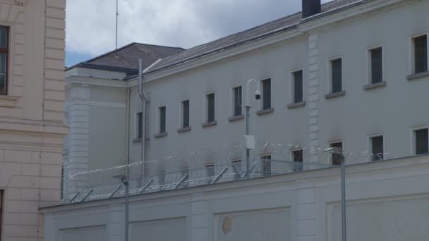 Правосудие Здание Тюрьмы Летом Высококачественные Кадры — стоковое видео