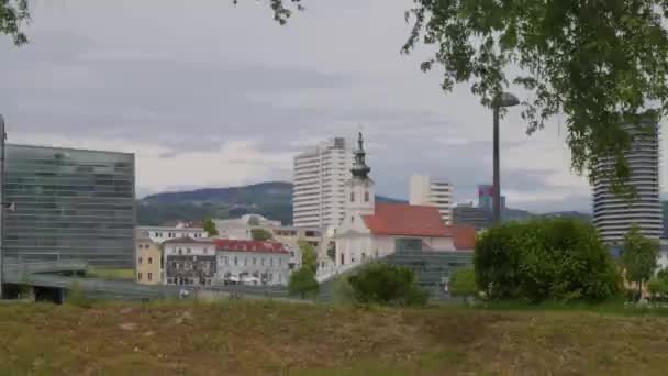Linz Urfahr 스카이 일렉트로 센터와 Pfarrkirche 고품질 — 비디오
