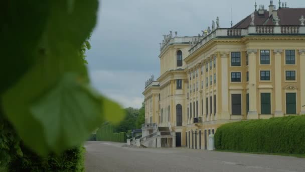 Blick Auf Das Kaiserliche Schloss Schönbrunn Wien Hochwertiges Filmmaterial — Stockvideo