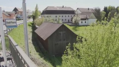 Stadl-Paura, Yukarı Avusturya 'daki kasaba manzarası. Yüksek kaliteli FullHD görüntüler