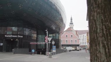 Kunsthaus sanat müzesiyle Graz şehir merkezi. Yüksek kalite 4k görüntü