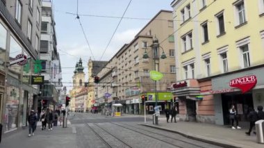 Linz Landstrasse Mozartstrasse kavşağında. Yüksek kalite 4k görüntü