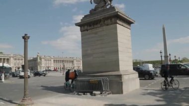 Obelisk Paris şehir merkezindeki Place de la Concorde 'da. Yüksek kalite 4k görüntü