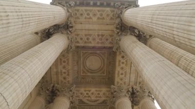 Paris 'teki Pantheon giriş salonu alçak açılı. Yüksek kalite 4k görüntü
