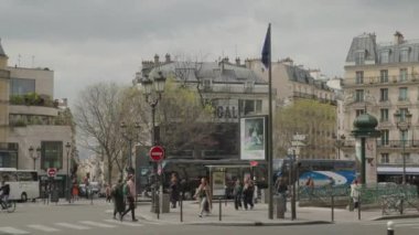 Fransa 'nın Montmartre bölgesindeki ünlü Pigalle. Yüksek kalite 4k görüntü