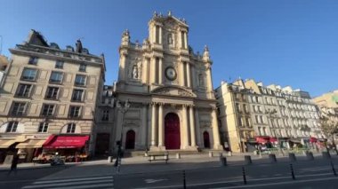 Paris, Fransa 'daki Aziz Paul Kilisesi. Yüksek kalite 4k görüntü