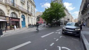 Paris Montmartre yakınlarındaki kavşaklar. Yüksek kalite 4k görüntü