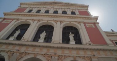 Viyana Musikverein binası 1. bölgede, yeni yıl konserinin yapılacağı yer. Yüksek kalite 4k görüntü