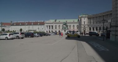 Viyana Hofburg Heldenplatz Meydanı 'ndan izlendi. Yüksek kalite 4k görüntü