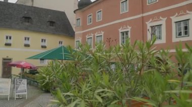 Şehir merkezi ve şehir meydanı Grein, Yukarı Avusturya. Yüksek kalite 4k görüntü