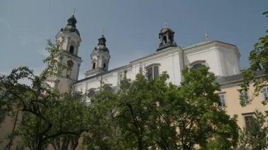 Barok Manastırı 'nın iç mahkemesi St. Florian, Yukarı Avusturya. Yüksek kalite 4k görüntü