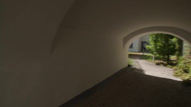 Atari salonlarıyla dolu tarihi bir ev. Yüksek kalite 4k görüntü