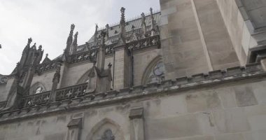 Yukarı Avusturya, Linz 'deki neo gotik katedralin detayları. Yüksek kalite 4k görüntü