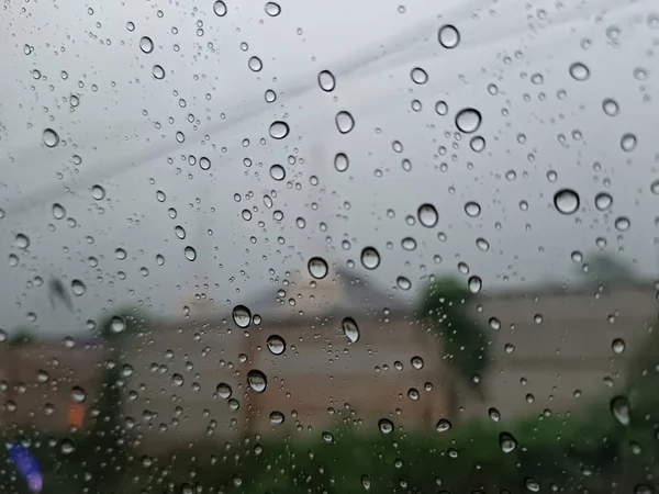Raindrops Лобовому Склі Автомобіля — стокове фото
