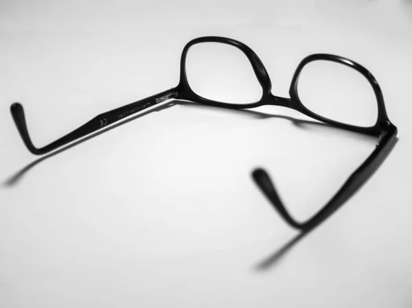 Svart Ram Glasögon Upp Och Ner Läge Isolerad Vit Bakgrund — Stockfoto