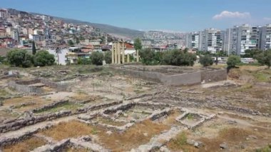 İzmir 'in Bayraklı Tepesi' nin hava görüntüleri.