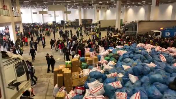 Люди Доставляющие Собирающие Гуманитарную Помощь После Землетрясения Турции 2023 Высококачественные — стоковое видео