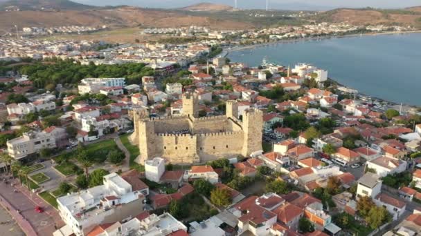 Aerial View Historical Candarli Castle Evening Sun High Quality Footage — Stockvideo