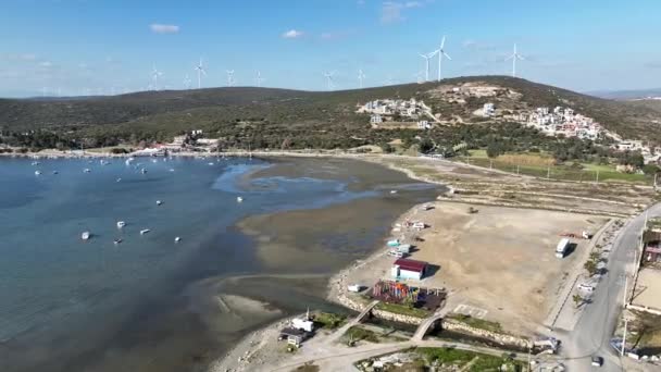 Vista Aérea Hermosa Playa Barcos Varados Con Patrón Arenas Después — Vídeos de Stock