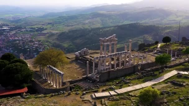 ベルガマ ペルガモン古代都市アクロポリスと古代劇場の空中ビュー 高品質4K映像 — ストック動画