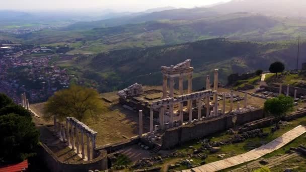Luchtfoto Van Bergama Pergamon Oude Stad Acropolis Oude Theater Hoge — Stockvideo