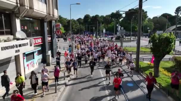 Atleti Che Scaldano Corrono Video Aereo Internazionale Della Maratona Izmir — Video Stock