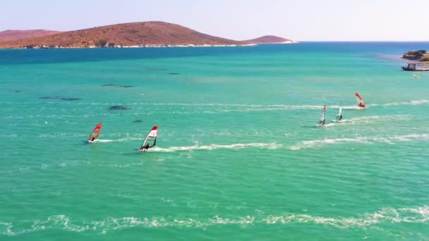 Surfistas Fazendo Windsurf Perus Mundialmente Famosa Cesme Alacati Beach Imagens — Vídeo de Stock