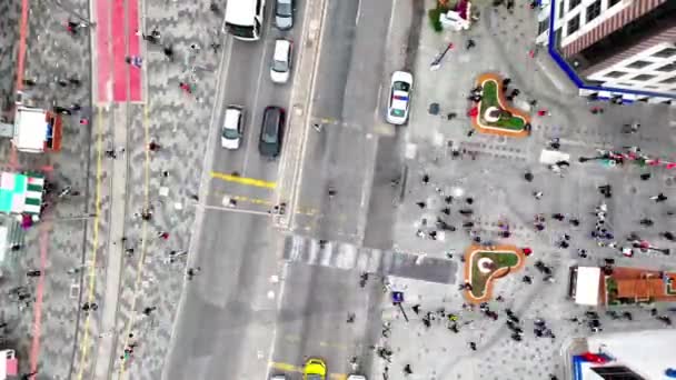 Повний Аеродинамічний Вид Транспорту Люди Ходять Трамваї Переходи Повсякденне Життя — стокове відео