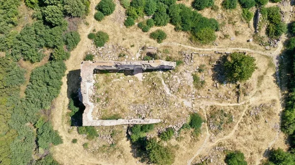 Cesme ildir erythrai antik şehir kilisesinin havadan görünüşü. Yüksek kalite fotoğraf