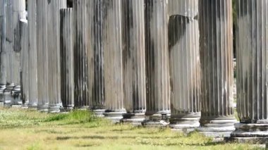 Antik Asklepion şehrindeki tarihi nesnelerin detaylı görüntüsü. Yüksek kalite 4k görüntü